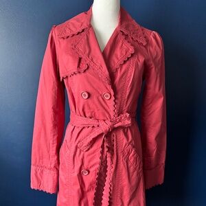 ANTHROPOLOGIE Sitwell Coral Trench Coat | Scalloped Details | Size 6